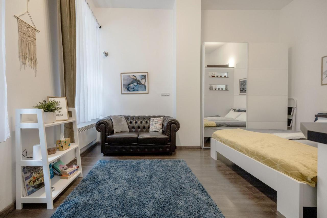 Stylish Downtown Studio Budapest Exteriör bild